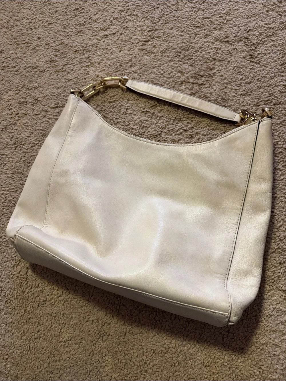 Michael Kors Cream Leather Shoulder Bag with Gold Hardware - Picture 10 of 16